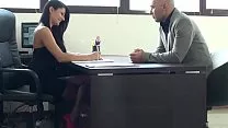 السيدة الشقراء والثديين مذهله وجميله