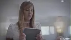 إذا أعطيتها الديك، ستكون سعيدة لأنها حصلت على كل ما تريده